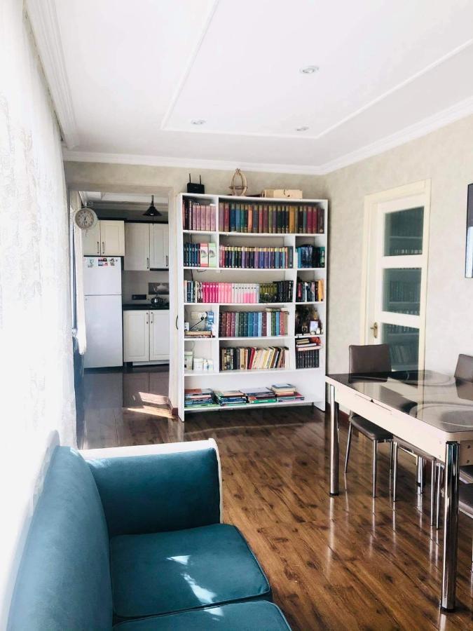 Apartment Near The Sea Batumi Bagian luar foto