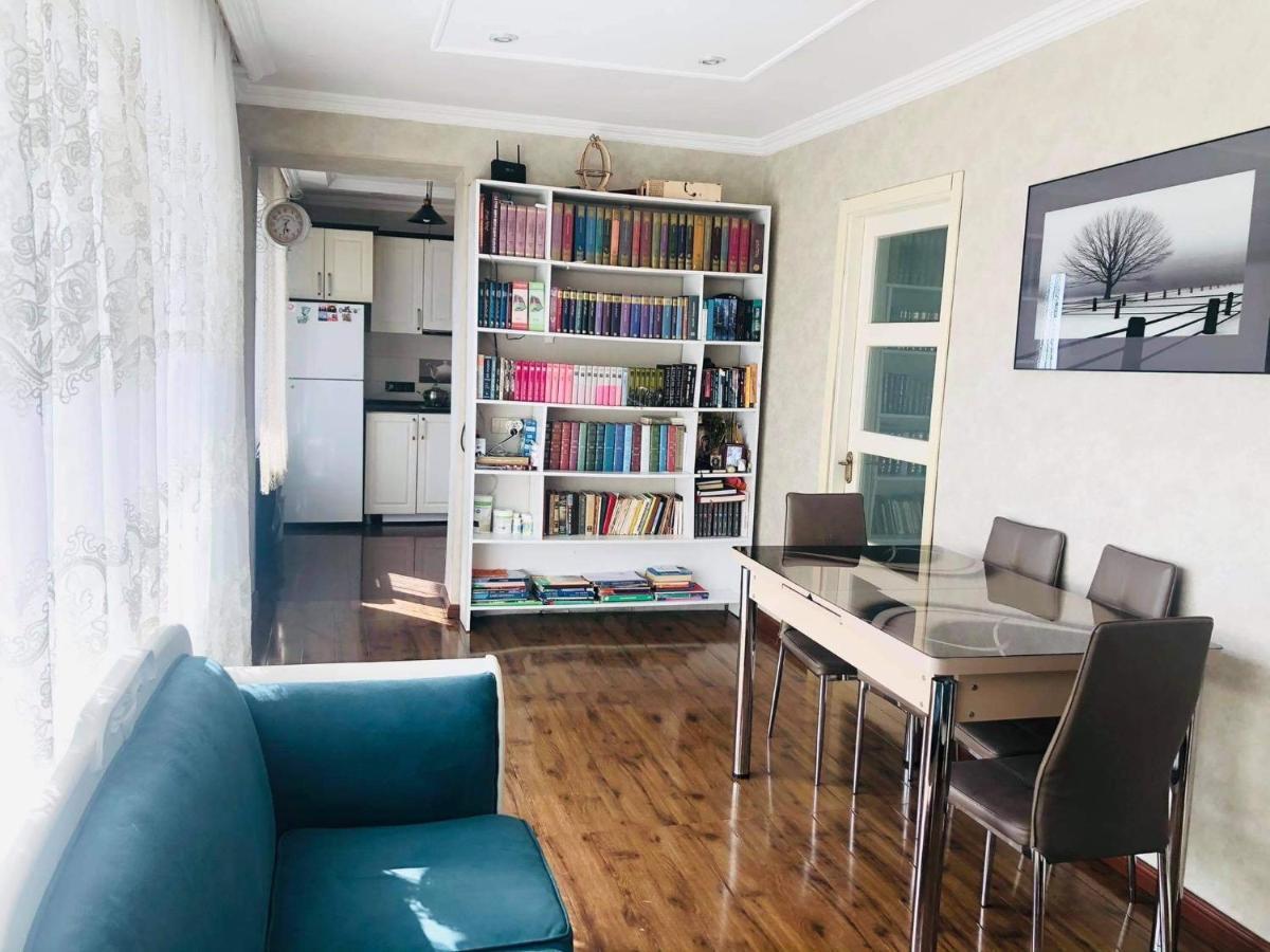 Apartment Near The Sea Batumi Bagian luar foto