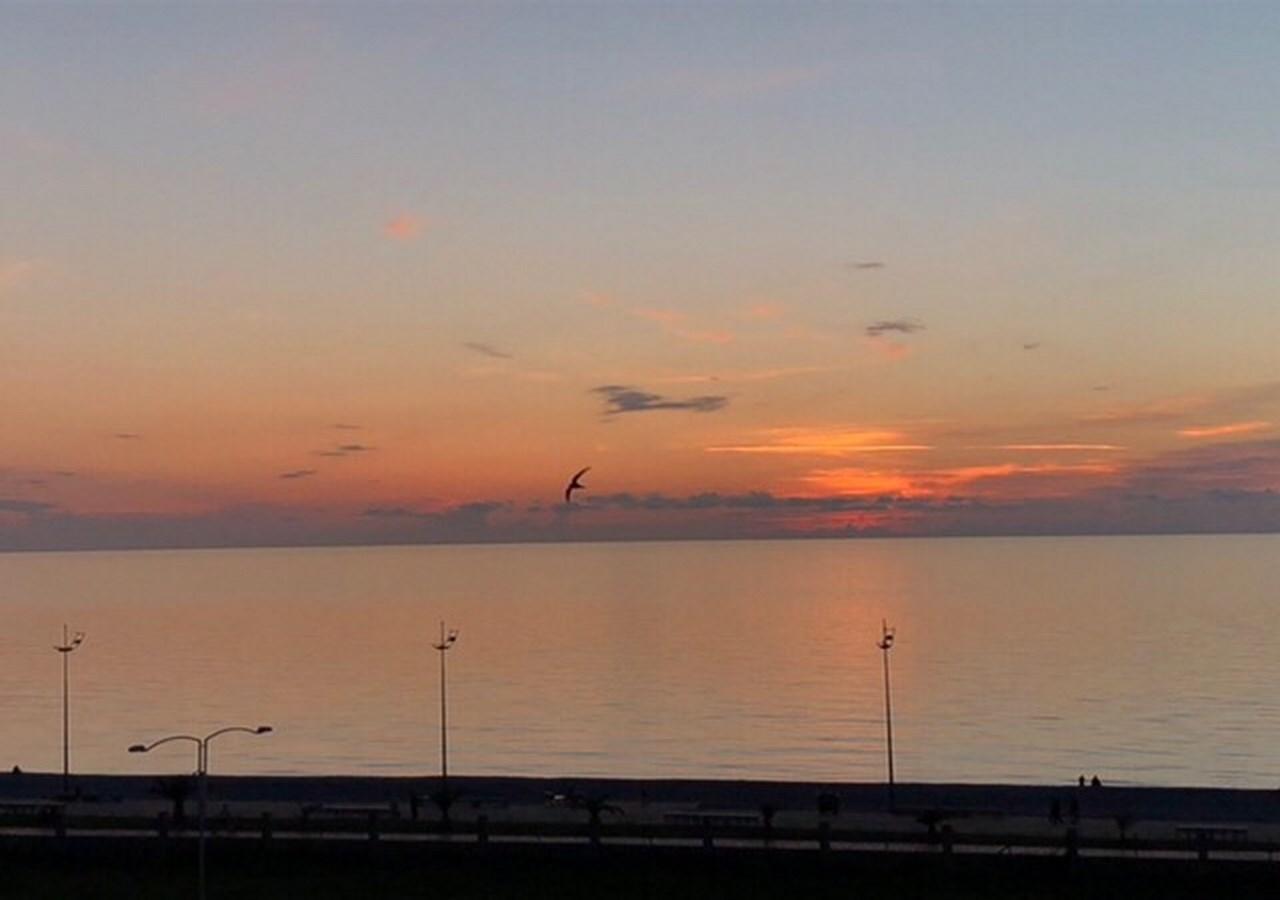 Apartment Near The Sea Batumi Bagian luar foto